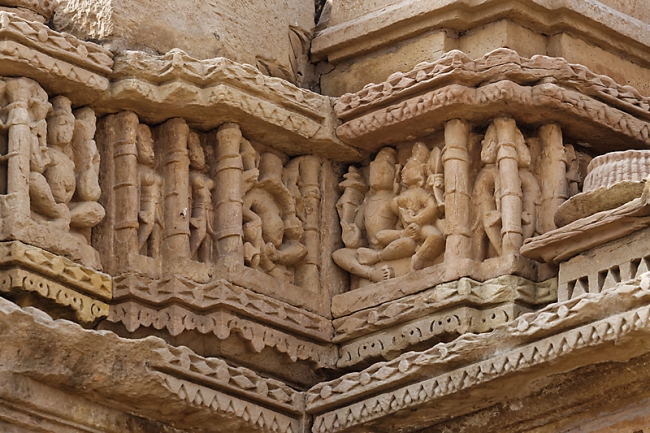 Gwalior-Temples de Sas Bhu-021